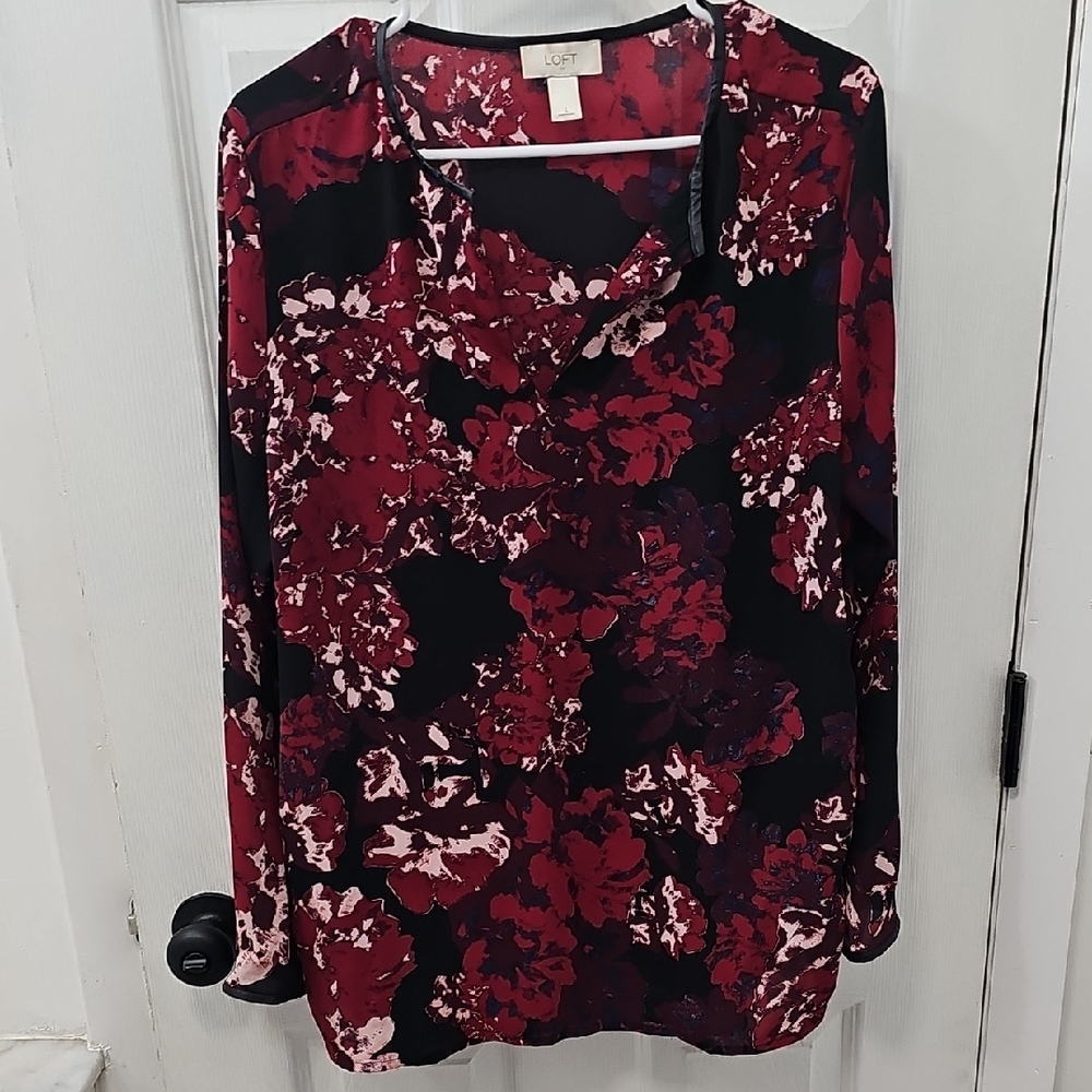 LOFT Women's Floral Blouse - Burgundy and Black